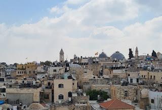 De España y Tierra Santa