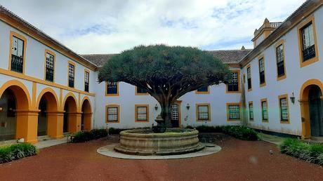 AZORES: ANGRA DO HEROÍSMO EN ISLA TERCEIRA