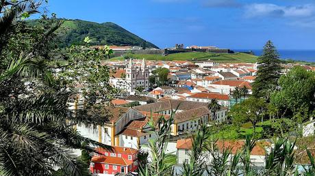 AZORES: ANGRA DO HEROÍSMO EN ISLA TERCEIRA