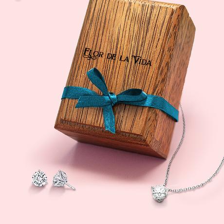 Anillo de Compromiso personalizado en Oro Blanco de 18k Anillo de Compromiso personalizado en Oro Blanco de 18k