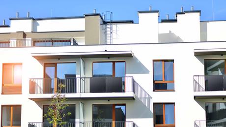 Solarlab y Solantis transforman balcones en fuentes de energía renovable