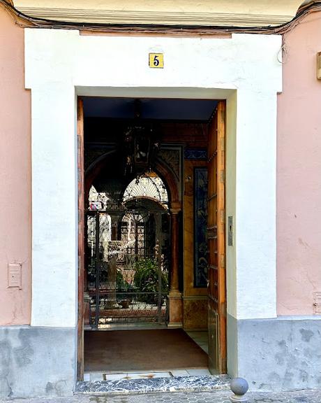 El zaguán de la Casa de don Mariano Bellver (1).