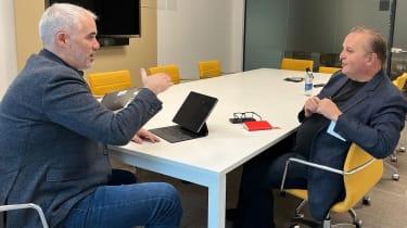 Exclusivo: el jefe de Jaguar Land Rover deja las cosas claras en materia de robos, seguros, suministro de repuestos, electrificación y más Exclusivo: el jefe de Jaguar Land Rover deja las cosas claras en materia de robos, seguros, suministro de repuestos, electrificación y más