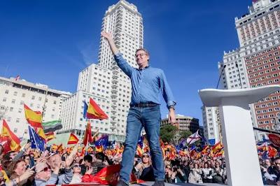 La “fachosfera” que busca “derrocar al Gobierno”… Y el PP contra la amnistía. La “fachosfera” que busca “derrocar al Gobierno”… Y el PP contra la amnistía.