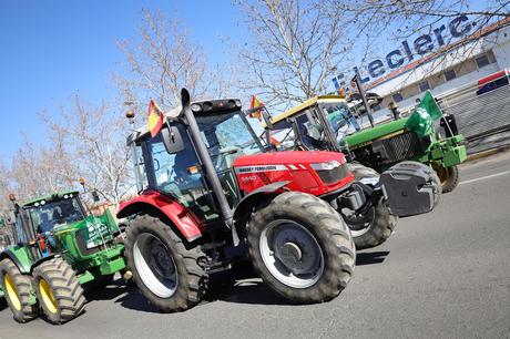 Agricultores C-LM se adelantan a las protestas con convocatorias en varios puntos de la región, la mayoría sin autorizar