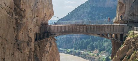Excursión al Caminito del Rey – Senderismo en Málaga Excursión al Caminito del Rey – Senderismo en Málaga