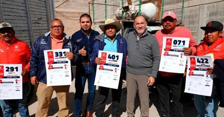 Alcalde Enrique Galindo entrega permisos y equipos a 500 colaboradores de recolección de residuos