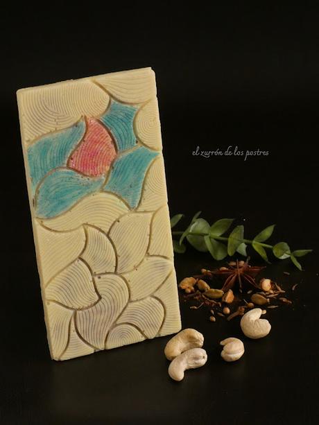 Tableta de Chocolate blanco con Anacardos y Especias Tableta de Chocolate blanco con Anacardos y Especias