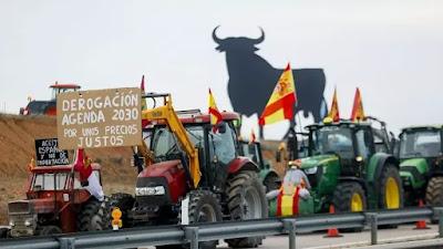 Los pueblos abandonados más espectaculares de España… Y la protesta de agricultores con sus tractores.