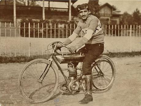 Las primeras motocicletas que se fabricaron en el mundo