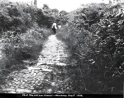 Fotografía del viejo camino de cruces en 1914.
