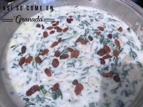 Calzone de salmón y crema de espinacas en hojaldre Calzone de salmón y crema de espinacas en hojaldre