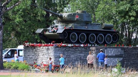 RUSIA TE DA LO HECHO.