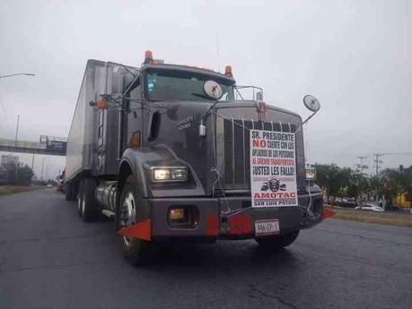 Transportistas Potosinos se unen al paro nacional exigiendo mayor seguridad en las carreteras