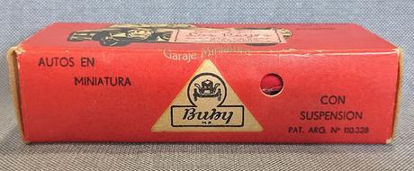 Dos Mercedes-Benz convertibles de las marcas Buby y Matchbox