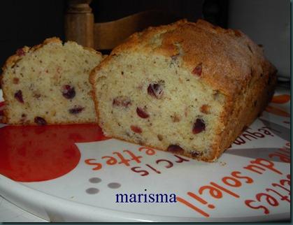 Plum cake de arándanos, nueces y avellanas