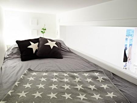 salones de planta irregular pisos de planta irregular muebles de ikea muebles de estilo nórdico mini pisos decoración lamparas de ikea diseño de interiores decoración estilo nórdico decoración en blanco decoración de pisos pequeños decoración de interiores cocina abierta cama elevada 