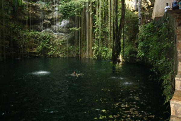 ¡Viva Mexico, cabrones!