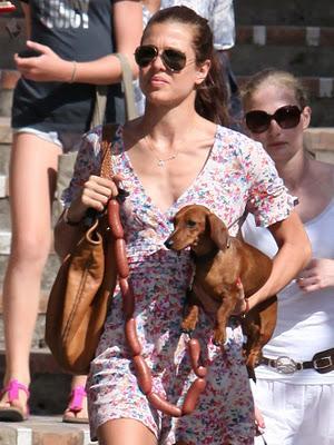 Pon un animal en tu vida, en tu corazón y en tu look pero, por favor, ¡jamás lo abandones!