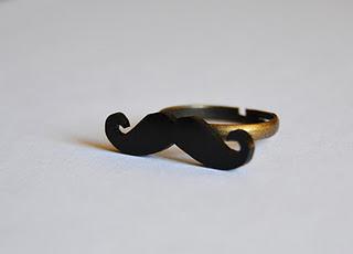 Anillo Moustache
