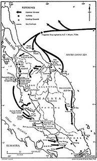 Los japoneses se acercan desde el norte a la Fortaleza de Singapur, cuyos cañones apuntan al mar hacia el sur - 19/01/1942.