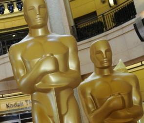 20120119183707-120118120152-oscar-statues-kodak-theatre-2011-story-top.jpg