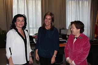 El CGCFarmacéuticos ss reune con la ministra de Sanidad