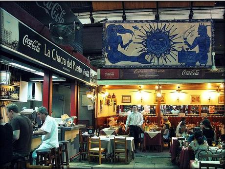 Mercado del Puerto de Montevideo: una experiencia multisensorial Mercado del Puerto de Montevideo: una experiencia multisensorial