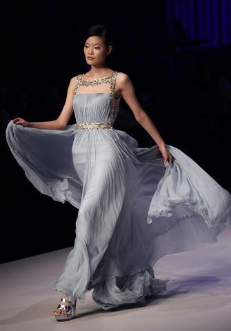 MODESSA COUTURE: ELEGANCIA MADE IN CHINA