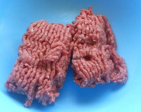 BIFTEKI GEMISTO  Albondigón griego relleno con queso