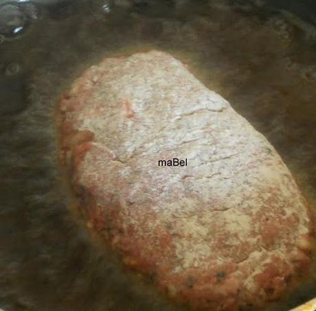 BIFTEKI GEMISTO  Albondigón griego relleno con queso