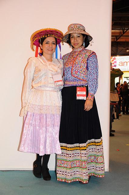 la Princesa Letizia luciendo diseños Mascaró de la colección OI 11/12 en la inauguración de Fitur 2012, una de las joyas de Ifema. Además fotos de los trajes regionales femeninos más bonitos de los diferentes paises.