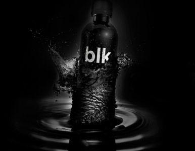 Inventan el agua mineral negra