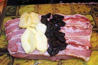 Lomo relleno con bacon, manzanas y ciruelas
