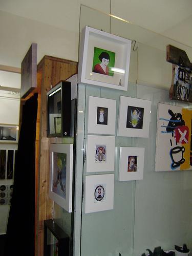 Exposición colectiva en Don ´t Panic