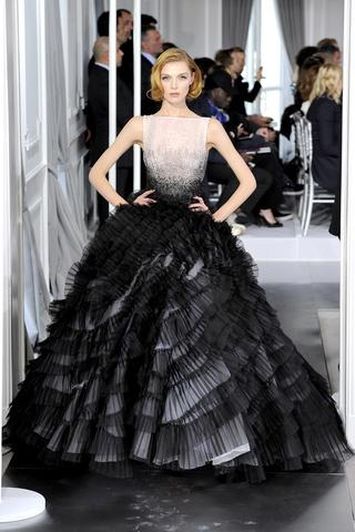 DIOR presenta en París su colección Alta costura primavera verano 2012