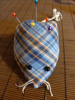 Cómo hacer un alfiletero con forma de ratón