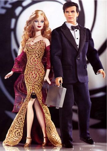Barbie y Ken como James Bond 007