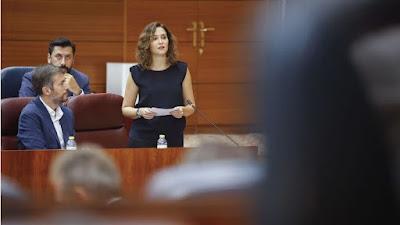 Los “protocolos de la vergüenza”: se filtran las actas de residencias que Ayuso quería esconder. Los “protocolos de la vergüenza”: se filtran las actas de residencias que Ayuso quería esconder.