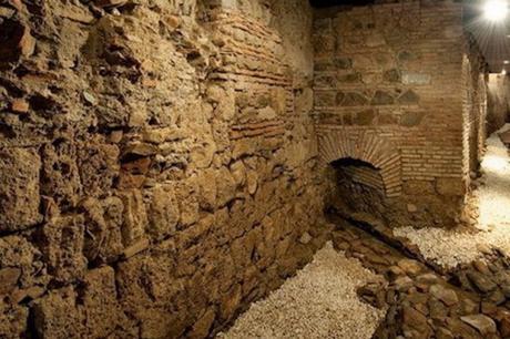 La extracción de arena y piedra de la muralla medieval de Santander
