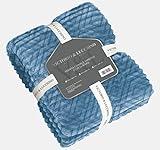 Victorio & Lucchino Manta Plaid Sofa Canale Emboss con Borreguito Sherpa - Manta Suave para el Sofa o para Cama (VL-80511 Celeste, 130x160 Cm)