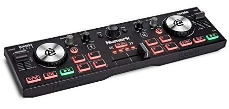 Numark DJ2GO2 Touch - Mini controlador DJ para llevar - Consola DJ USB de 2 pisos con interfaz de audio y jog wheels capacitivos, 4 modos de pad; software incluido