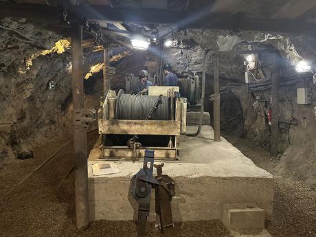 Bajamos a una mina viva en Escucha (Teruel) Bajamos a una mina viva en Escucha (Teruel)