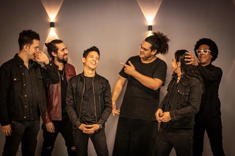 Desvirtual enfrenta los demonios internos en su nuevo disco ‘El vértigo al mirar hacia adentro’