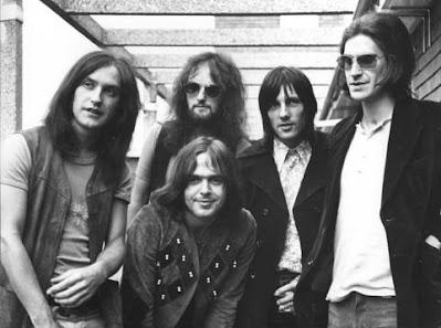 The Kinks - Mirror of love (1974)