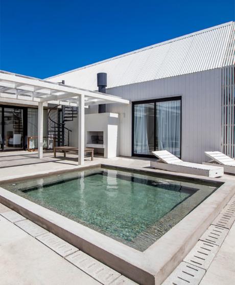 Casa “La de Atrás” / José Ignacio, Martín Gómez Arquitectos