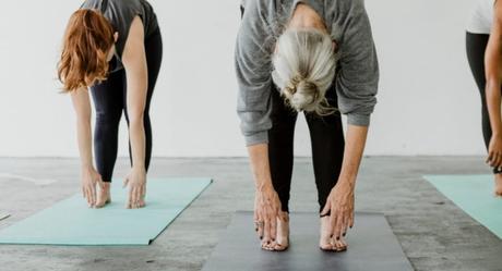 El yoga proporciona beneficios cognitivos a las mujeres mayores con riesgo de padecer Alzheimer