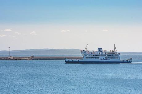 Ferry de Barcelona a Cerdeña