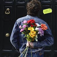 Maximiliano Calvo estrena Flores de Plástico