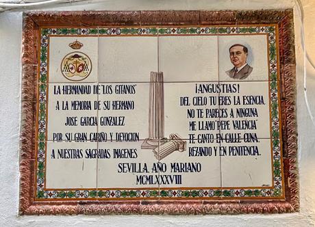 Azulejo dedicado al saetero Pepe Valencia.